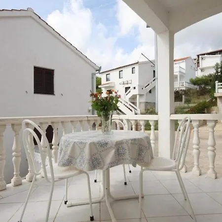 Rukavac 8837c Apartman Vis