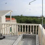 Rukavac 8837c Apartment Vis